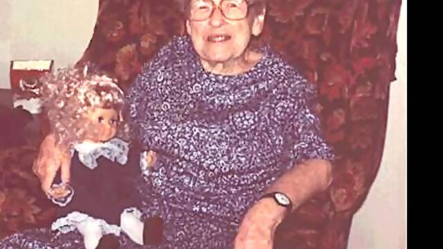 ILoveGranny Homemade Content with matures in gallery