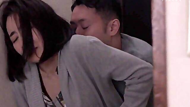 Oral Humiliation: A Nagging Housewife Next Door Who Always Complains Is Silenced With A Dick Every Time. Cast(s): Cast(s): Reiko Seo