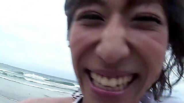 Anorexic Japanese Mature GILF give Stranger Boy a POV Blowjob at Beach before get intense Orgasm in full uncensored JAV Porn