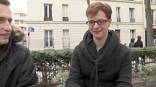 Rick Angel In Milf A Lunettes Enculee En Tournante Dans 1 Cave Crado