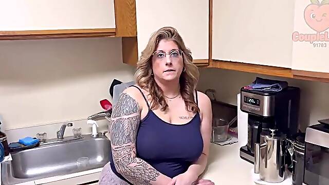 Mother Id like to fuck stepMom shares her daybed when guests are in city