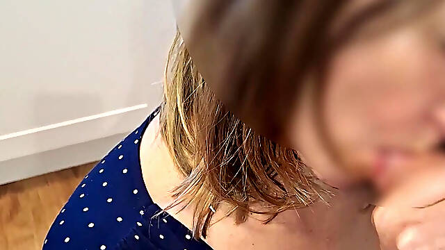 Kitchen rough fucking MILF moaning a lot while squirting, assfingering, licking and insertion of kitchenstuff