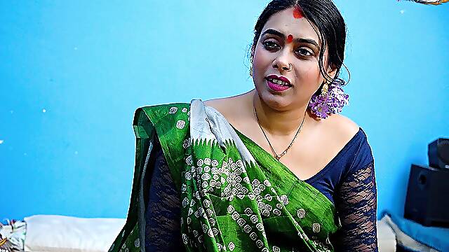 I Left the Neighbour's Bhabhi with Big Breasts on the Pretext of Asking for Water When She Was Alone at Home