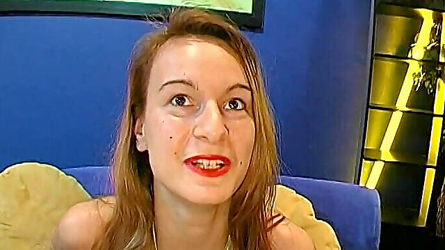 Ggg John Thompson - Pretty Chick Let Huge Dick Slides in Deep, Get Pissed and Cummed Gangbang