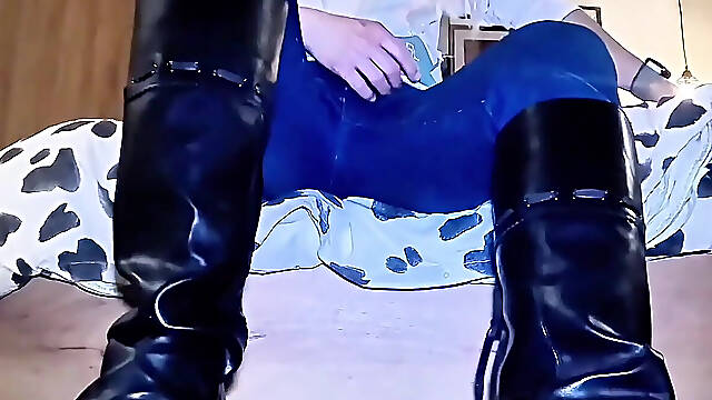 A Slave at My Feet.worship Your Mistress a Slave at My Feet.worship Your Mistress