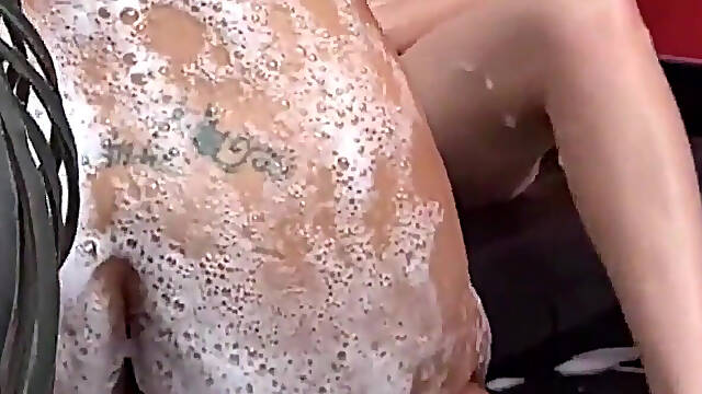Hot Lesbian Motel Bathtub Nicoly Mattos & Manu Fox Cumming Hard
